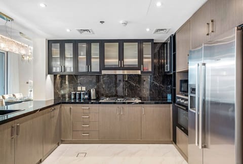 Modern Kitchen: Sleek designs and high-end appliances for culinary adventures await you!