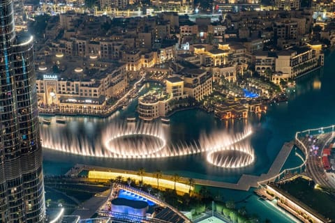 Penthouse View: Spectacular skyline and fountain show, perfect for unforgettable evenings!