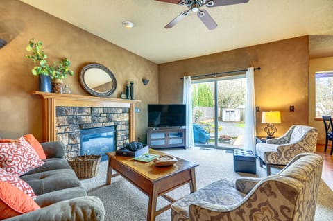 Dundee Vacation Rental | 3BR | 2.5BA | 2,000 Sq Ft | Stairs Required