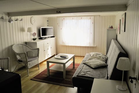 You can watch TV comfortably in the living room