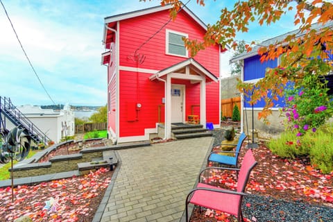 Port Orchard Vacation Rental | Studio | 1.5BA | Stairs Required | 750 Sq Ft