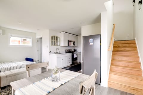 Dining Area | Dishware/Flatware | 1st Floor