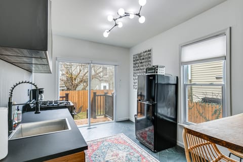 Fridge, stovetop, dishwasher, coffee/tea maker