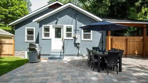 Backyard wallace 1280x960