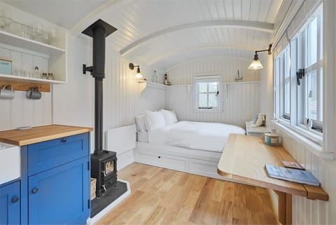 The Lobster Pot, Saltburn-by-the-Sea - Host & Stay