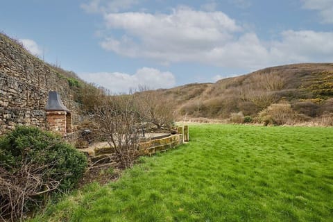 The Lobster Pot, Saltburn-by-the-Sea - Host & Stay