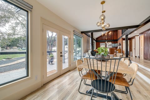 Dining Room | 1st Floor | Fully Equipped Kitchen