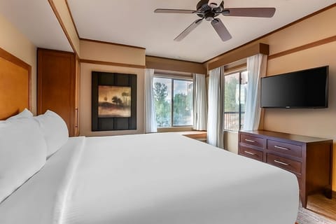 Unit with King size bed