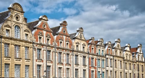 Appartement Cosy 4 Couchages + Parking en Plein Centre-ville D'arras ! Apartment in Arras