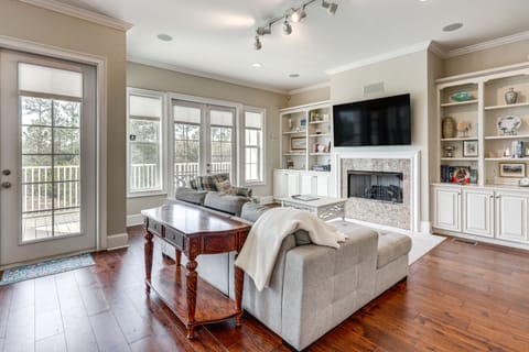 TV, fireplace, books, stereo