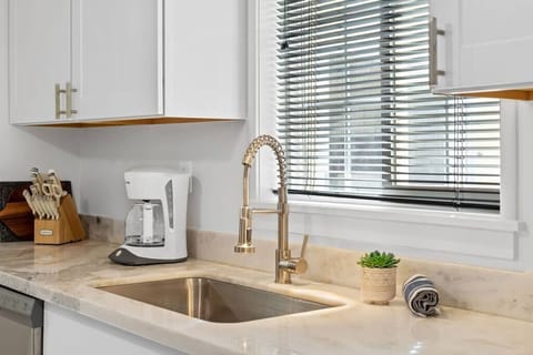 High end finishes throughout!