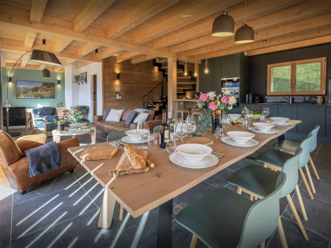 Dining/Kitchen/Lounge