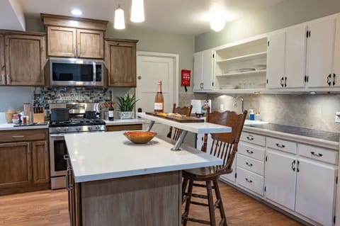 Full Culinary Kitchen  to enjoy!