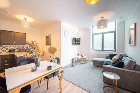 Living Room / Lounge