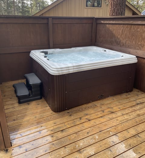 New Hot Tub (Dec 2023) - 4 person w/44 jets on new deck