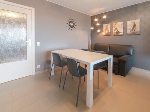 Table, Furniture, Property, Chair, Wood, Hall, Flooring, Floor, Building, Laminate Flooring