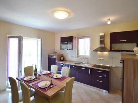 Cabinetry, Building, Property, Countertop, Furniture, Table, Sink, Window, Tap, Wood