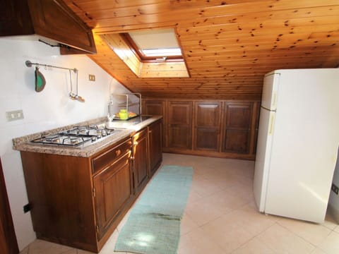 Water, Plant, Building, Daytime, Property, Sky, Swimming Pool, Azure, Tree, Body Of Water