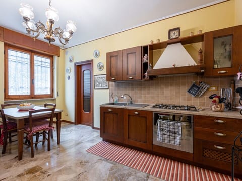 Cabinetry, Countertop, Property, Furniture, Tap, Sink, Kitchen Sink, Plumbing Fixture, Drawer, Window