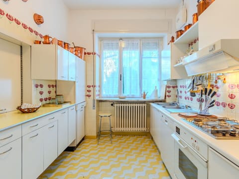 Water, Sky, Property, Swimming Pool, Azure, Cloud, Seaside Resort, Outdoor Furniture, Plant, Tree