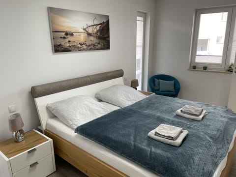 Furniture, Property, Window, Building, Comfort, Wood, Textile, Interior Design, Picture Frame, Floor