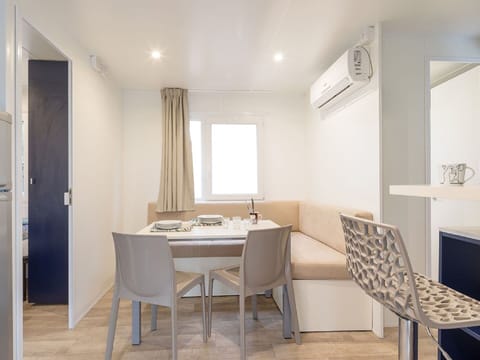 Table, Furniture, Chair, Building, Wood, Window, Interior Design, Door, Shade