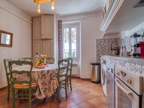 Table, Furniture, Property, Sky, Building, Couch, Azure, Cloud, Shade, Interior Design