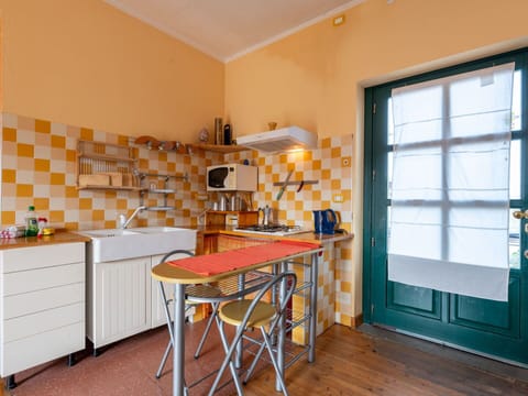 Water, Plant, Property, Sky, Azure, Swimming Pool, Tree, Shade, Leisure, Composite Material