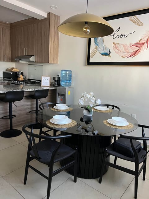 Image picker C246B6CB FD66 493D 8B9E F7C5990FC3C4 20863 0000034150A61F60