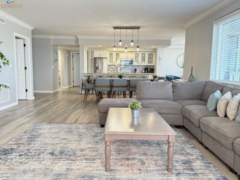 Destin West Heron 401 Living Room