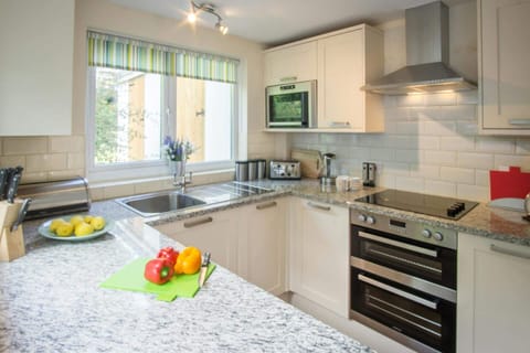 Kitchen - fully equipped