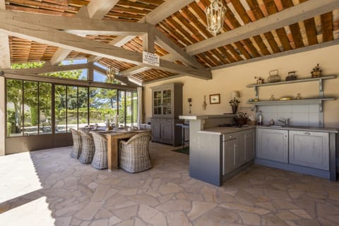 Romantic holidays in the heart of Provence in Ménerbes