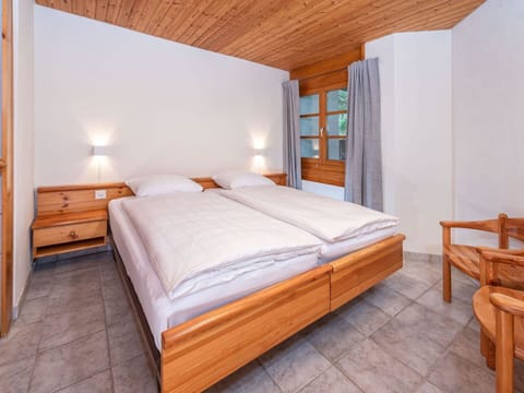 Sky, Building, Window, Urban Design, Residential Area, Facade, Real Estate, Condominium, Tree, Commercial Building