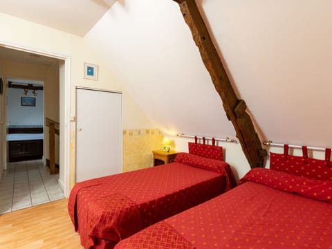 Furniture, Property, Comfort, Wood, Bed Frame, Bed, Flooring, Floor, Hardwood, Bedding