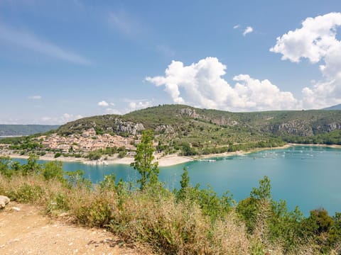 Cloud, Sky, Water, Plant, Mountain, Natural Landscape, Highland, Tree, Bank, Lake