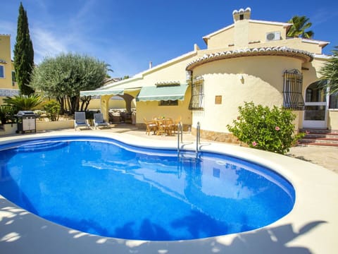 Water, Sky, Plant, Property, Swimming Pool, Azure, Shade, Tree, Building, Residential Area