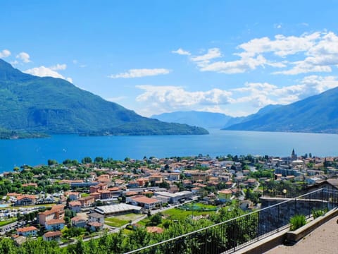 Water, Cloud, Sky, Mountain, Water Resources, Building, Nature, Azure, Lake, Highland