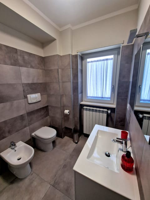 Shower, eco-friendly toiletries, hair dryer, bidet