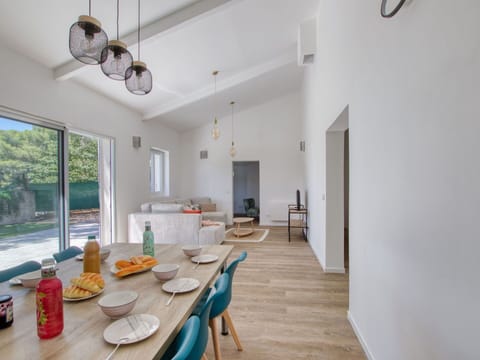 Sky, Water, Building, Property, Plant, Azure, Swimming Pool, Cloud, Leisure, Window