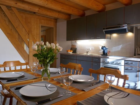 Cloud, Sky, Plant, Building, Window, House, Land Lot, Tree, Grass, Cottage