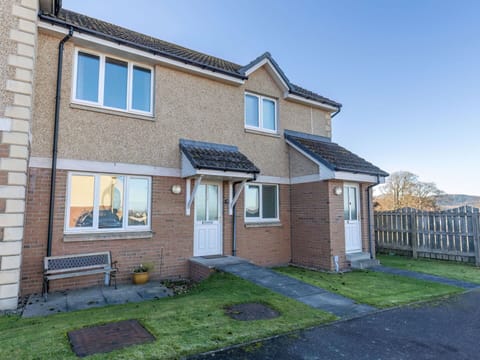 Sky, Building, Window, Plant, House, Door, Land Lot, Wood, Brickwork, Grass