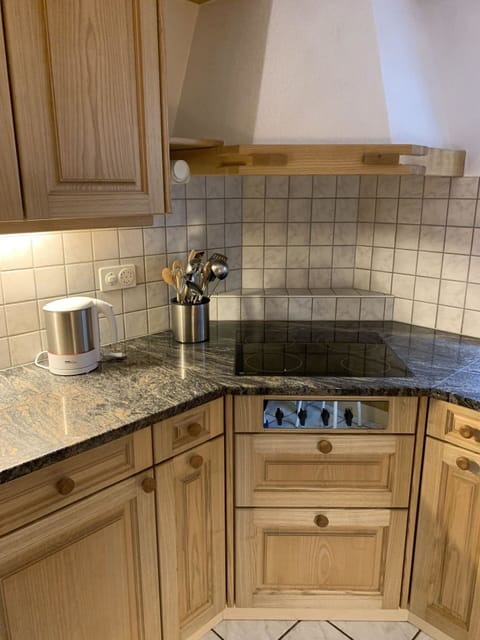 Building, Cabinetry, Wood, House, Interior Design, Flooring, Countertop, Floor, Tap, Hardwood