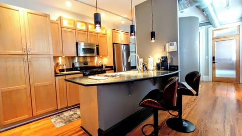 Full Kitchen, ceramic cookware, world's quietest disposal, slow cooker, wok. 