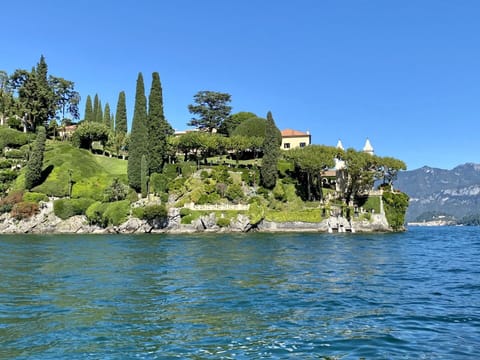 Water, Sky, Plant, Natural Landscape, Tree, Lake, Coastal And Oceanic Landforms, Vegetation, Watercourse, Bank