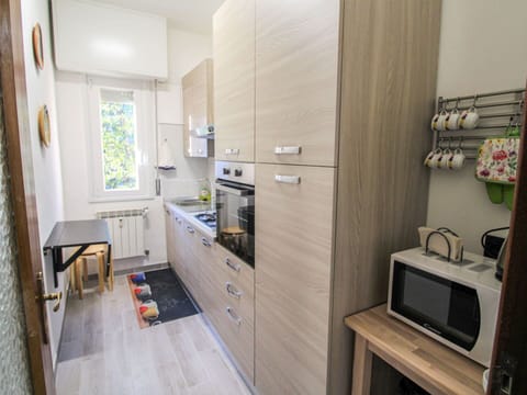 Sky, Plant, Cloud, Daytime, Azure, Nature, Tree, Land Lot, Building, Architecture