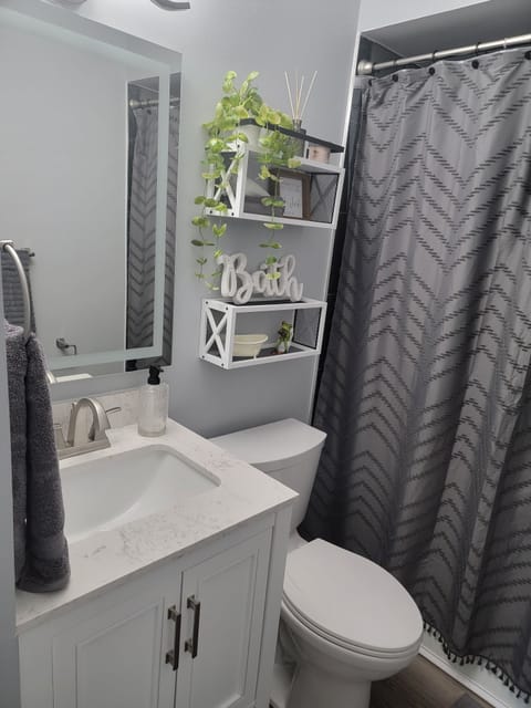 full bathroom with tub