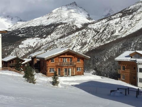 Snow, Mountain, Sky, Building, Window, Cloud, Slope, House, Cottage, Tree