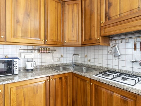 Cloud, Plant, Sky, Property, Building, Window, Tree, Land Lot, Table, House