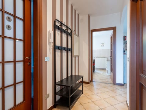 Door, Wood, Interior Design, Flooring, Hardwood, Home Door, Ceiling, Glass