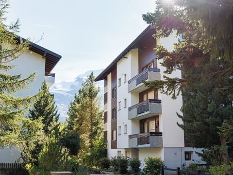 Residential Area, Home, Apartment, Condominium, Balcony, Mountain Village, Glacial Landform, Larch